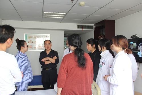 ������ٸ�ɫ�ƻ��߱���ר�ҹ���ר��������ǰ����